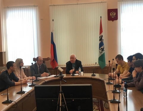 Ректор Новосибирского ГАУ провёл встречу со студентами, которые заинтересованы в прохождении практики по программе Agroimpuls Bayern e.V.
